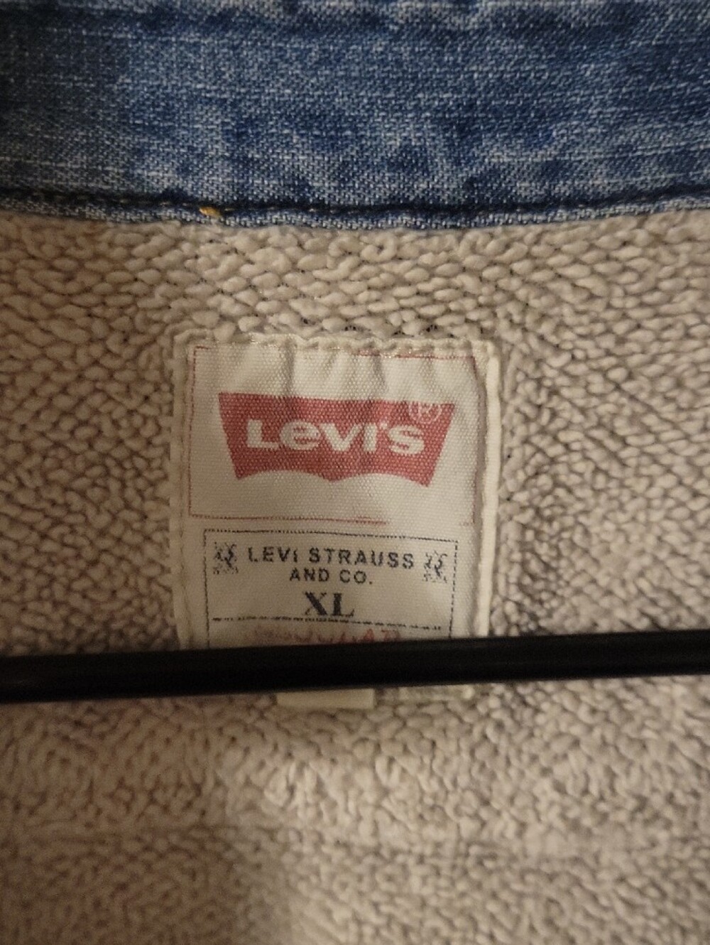 Levi's Blue Denim Jacket with Cream Sherpa Interior - Picture 2 of 4